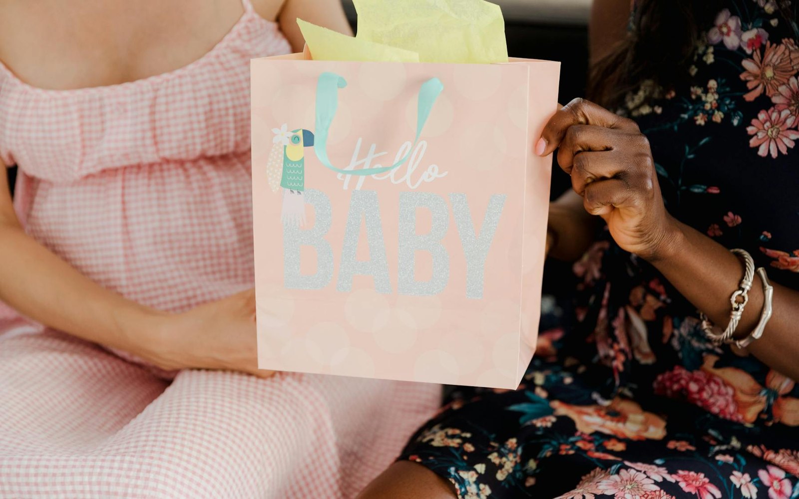 Babyshower-gavepose med teksten Hello Baby